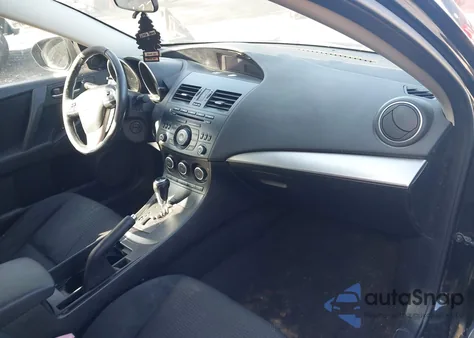 2013 Mazda Mazda3 I Touring z USA, uszkodzony, nr VIN JM1BL1LP0D1780662